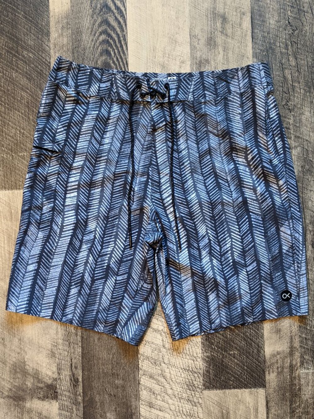 Outerknown Boardshorts Black Gray Fern Leaves Stripes